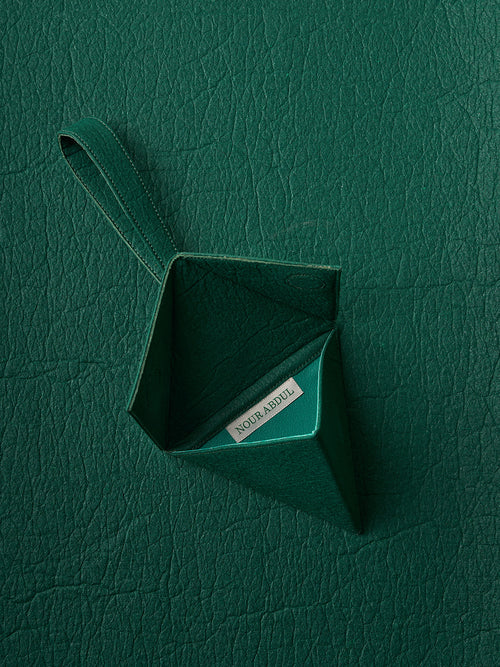 AMAZON GREEN